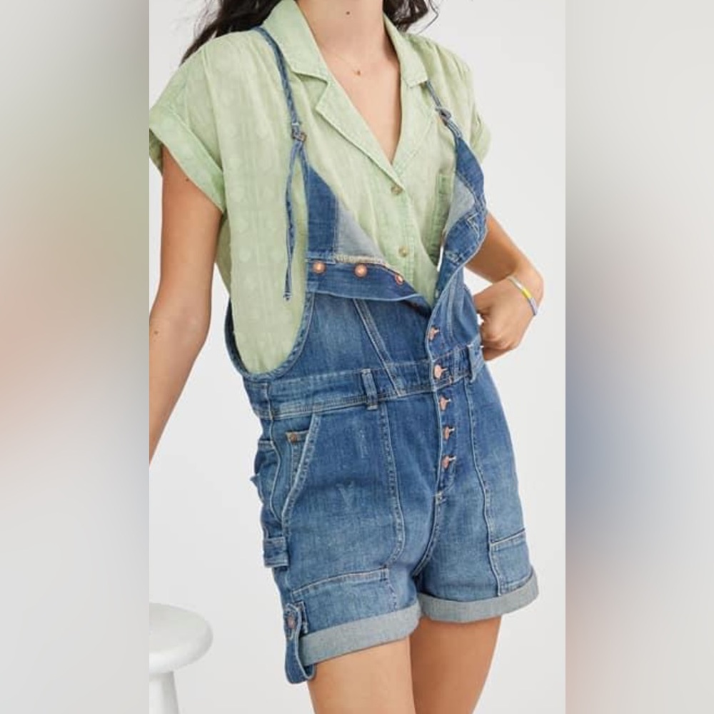 Pilcro Everyday short overalls size 27 NWOT